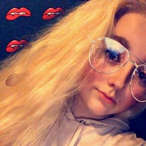 Meet your Posher, Julianna